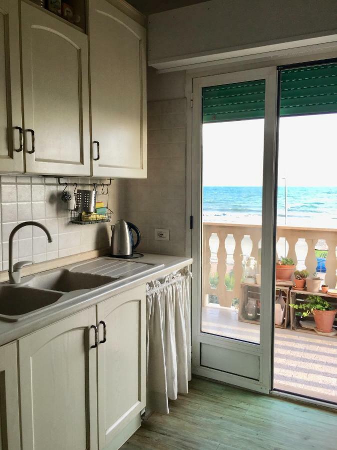 Casa Al Mare Apartment Lido di Ostia Luaran gambar
